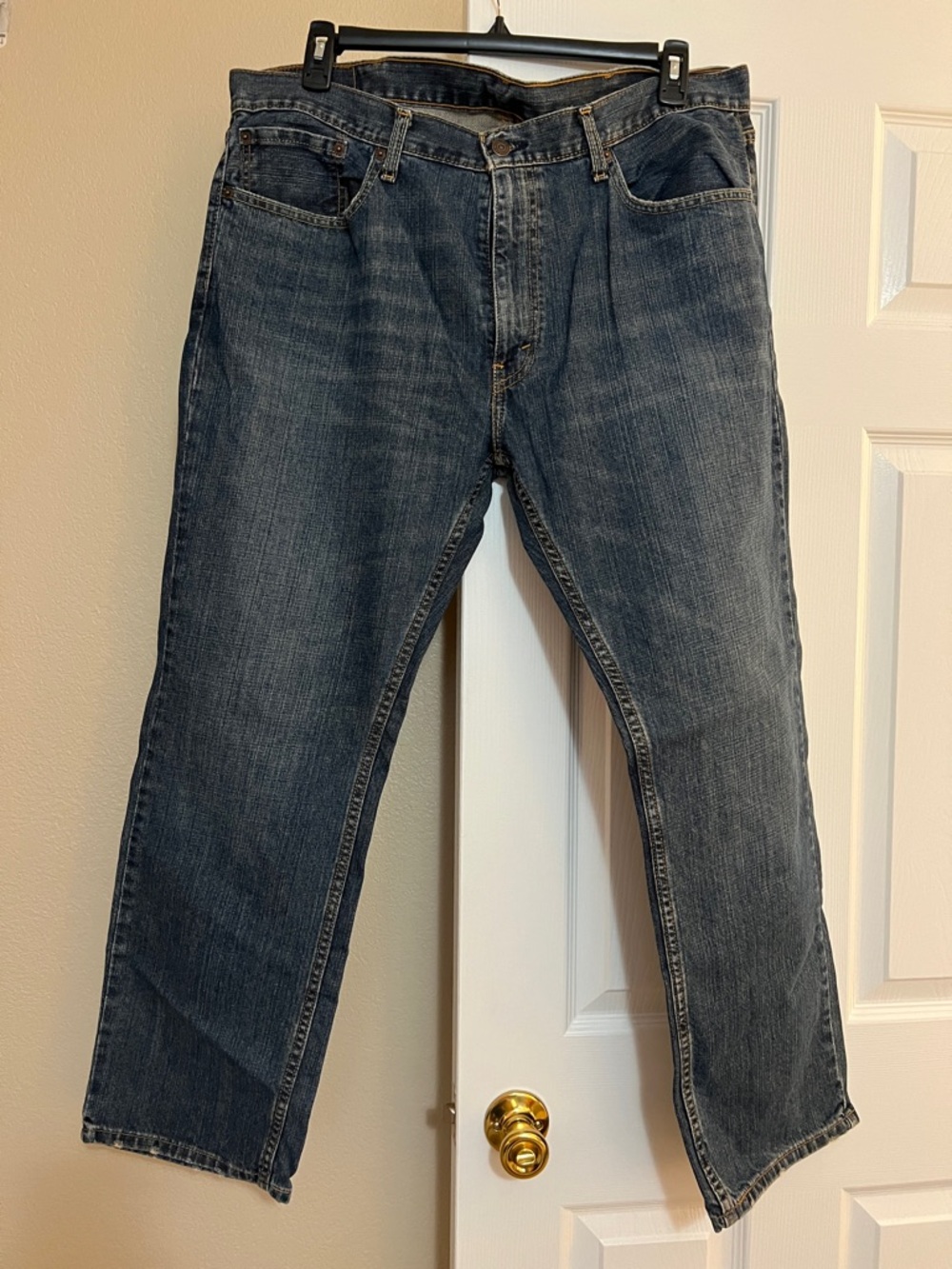 Levi’s 559 Men's Classic Blue Jeans - Relaxed Straight Fit 38Wx30L
Item M4